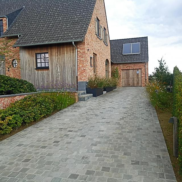 aanleg oprit met platines